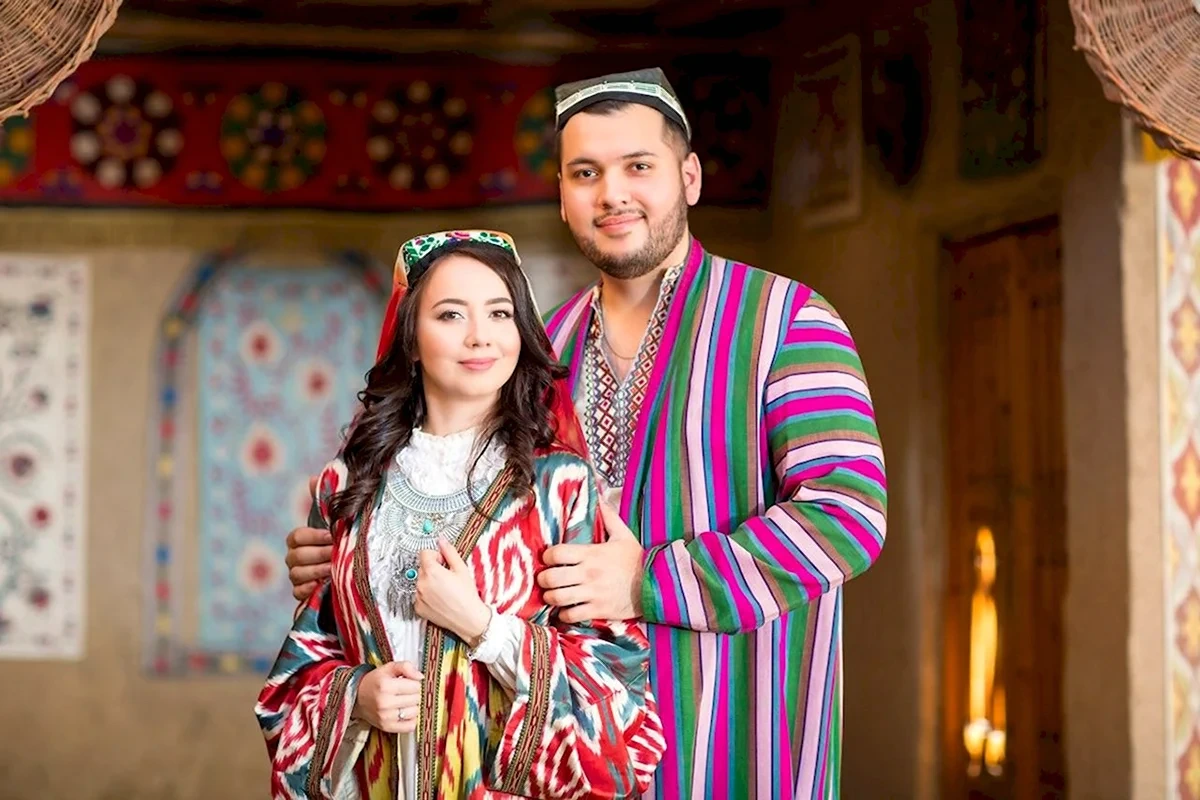 Abbigliamento tradizionale dell'Uzbekistan